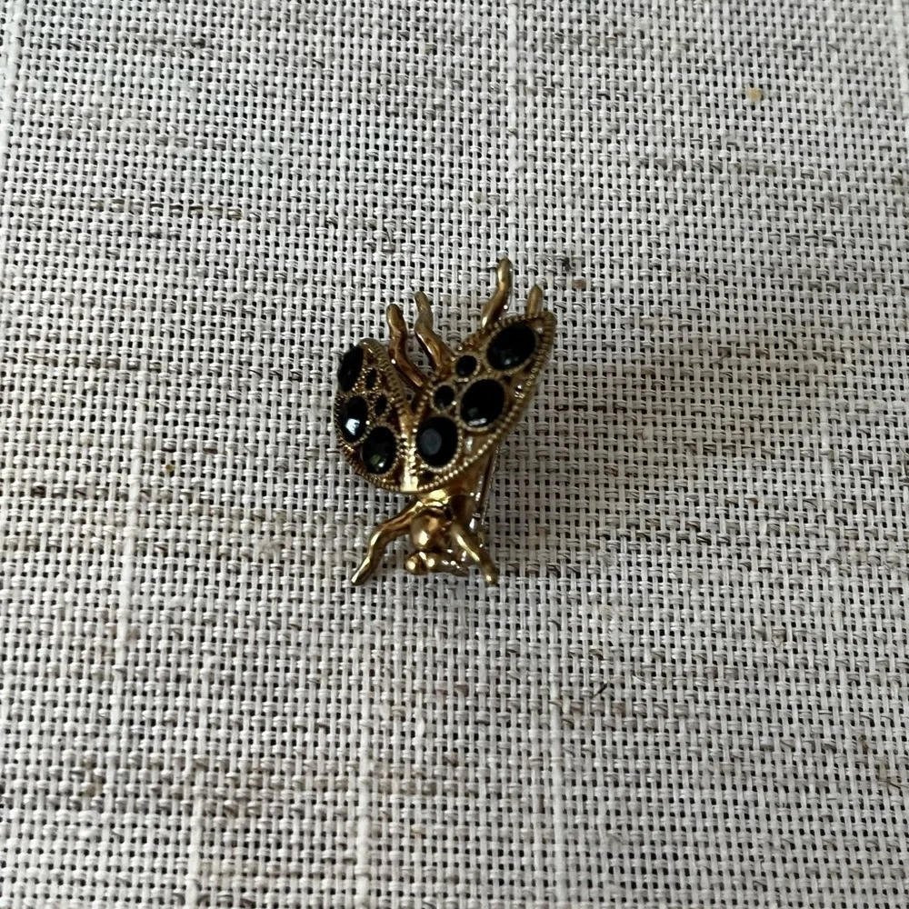 VTG J Crew Gold Tone Fly or Flying Beetle ,ladybug With Black Stones Brooch, Pin